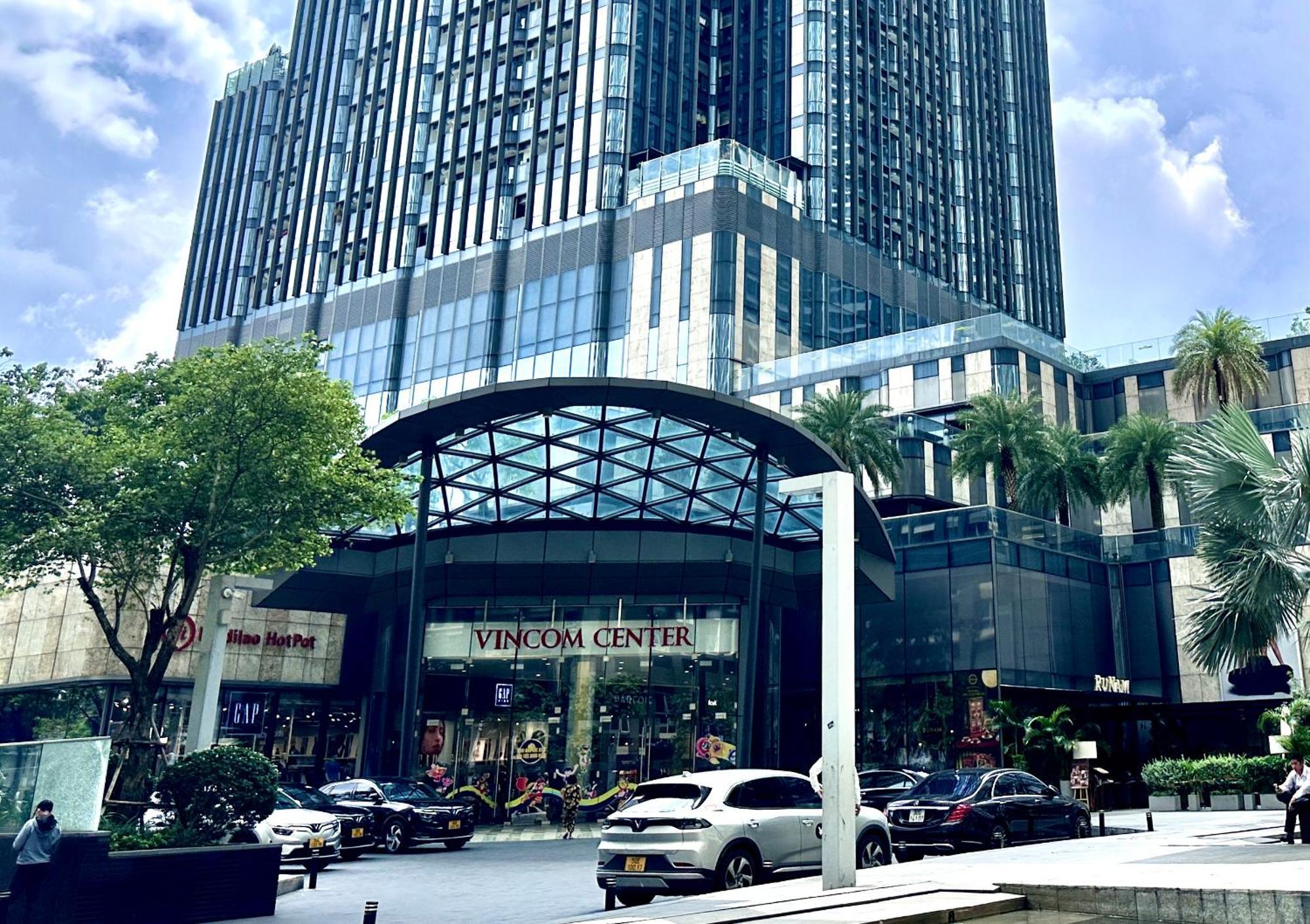 Chalton Suites - Landmark 81 Area, Ice Rink & Grand Park Ho Chi Minh City Exterior photo
